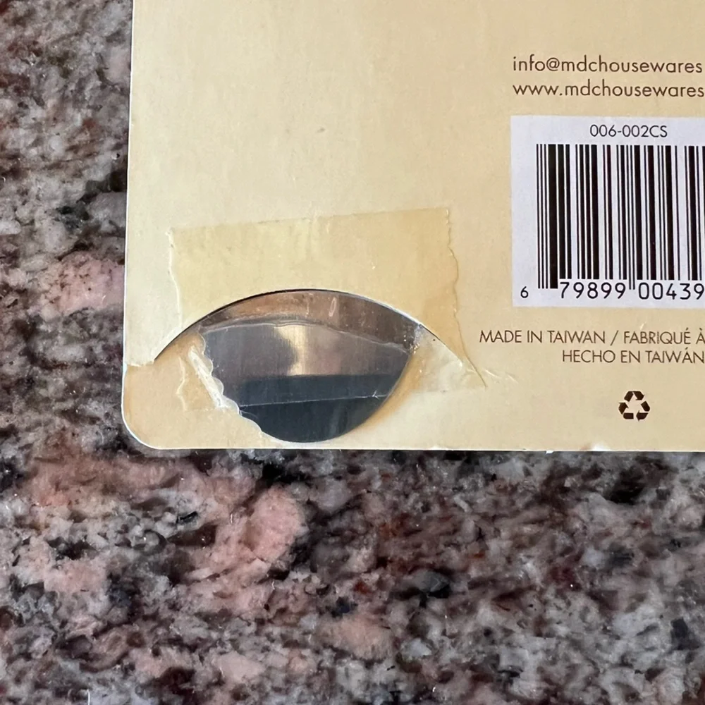 MDC HOUSEWARE .INC STAINLESS STELL SPREADER